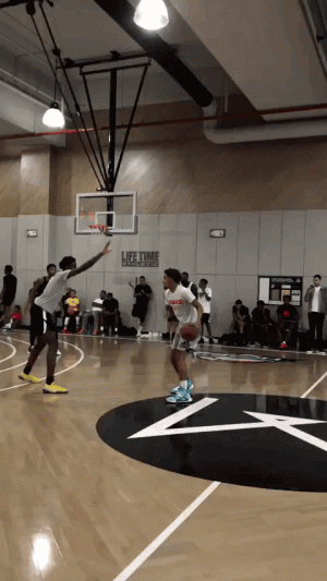 斯卢茨基：对手核心球员我们限制得不是特别好，给了很多机会（斯卢茨基：未能有效限制对方核心，给了他们太多机会）