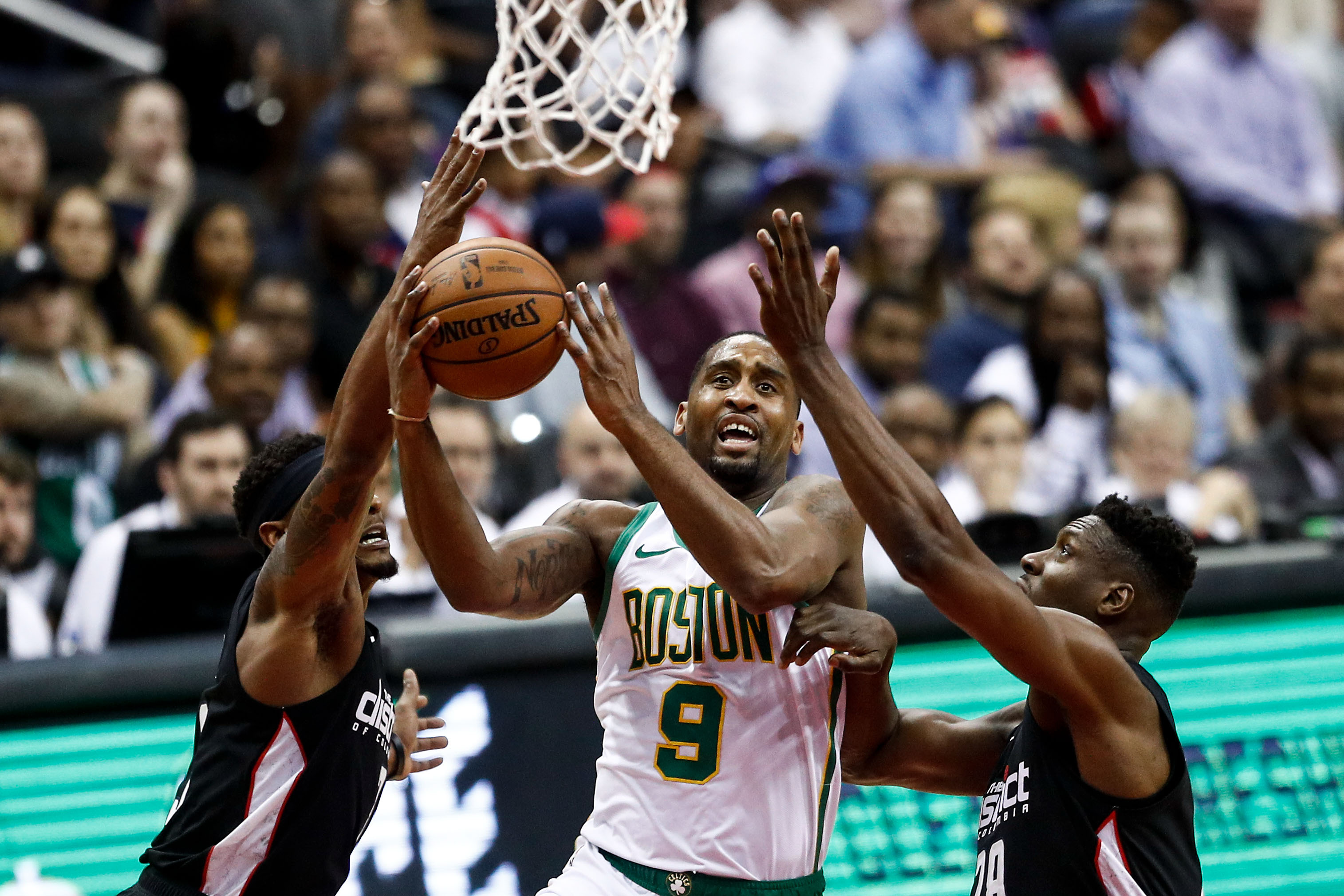 西海岸总经理：杨智、刘健、毛雷尔等人将跟随邵佳一加入国足（西海岸总经理宣布：杨智、刘健、毛雷尔等将与邵佳一一道加盟国足）