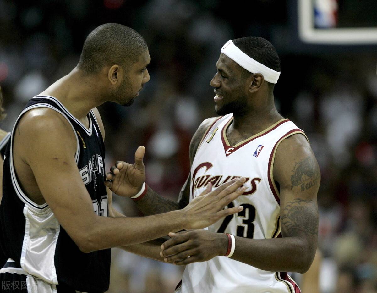 曼联球探部门两轮裁员至80人，调整人才发掘策略（曼联两轮精简球探团队至80人，重塑人才发掘策略）